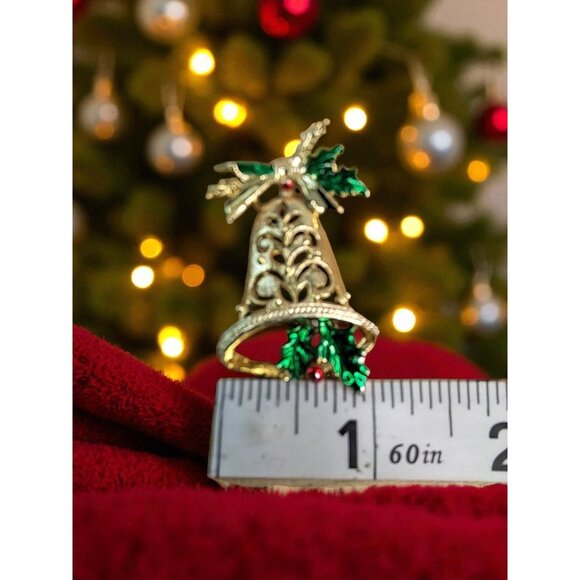 Vintage 1960’s Gerry Christmas Bell Brooch – Gold Tone with Holly & Enamel Accen - Picture 5 of 5